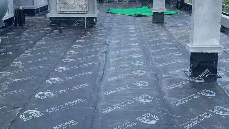 JS防水涂料直接刷水泥上会不会脱落？揭秘原因及解决方案**
